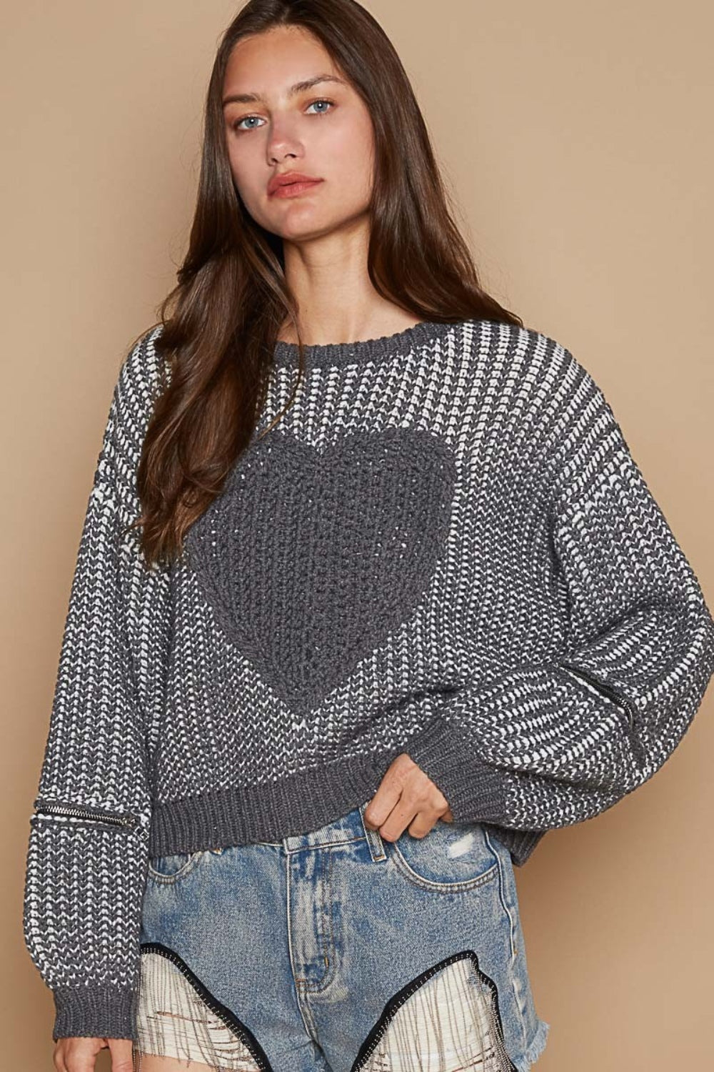 Heart Patch Zipper Point Sleeve Sweater